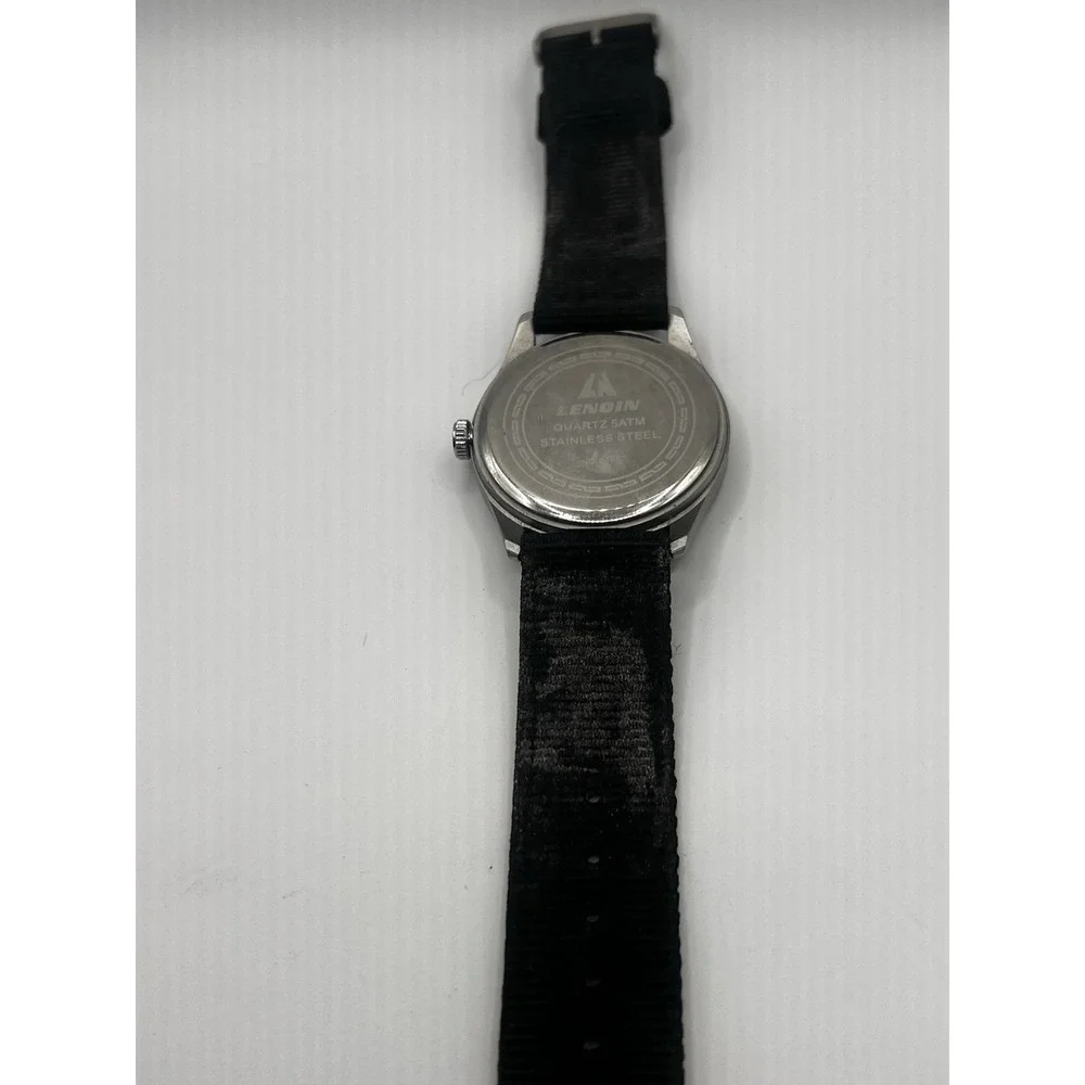 LINQIN Men's Watch Quartz 5ATM Stainless Steel No. 0550 - New Battery